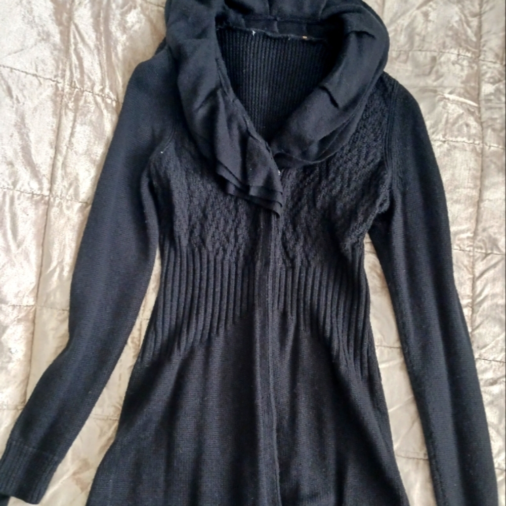 Tahari Women's Black ruffled Sweater